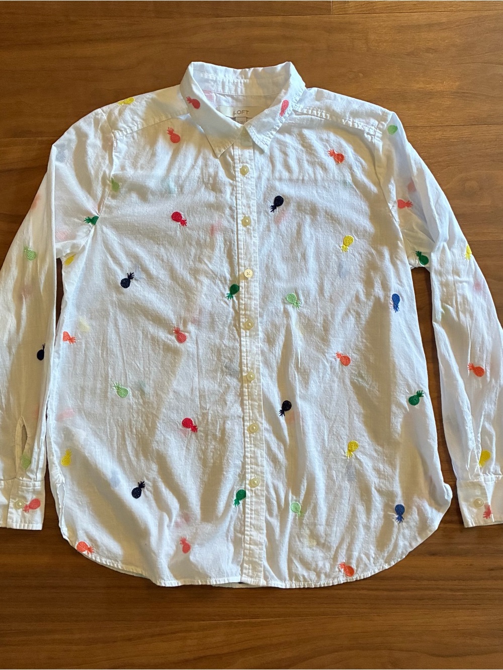 LOFT White Button-Up Shirt with Multicolor Embroidery Size M